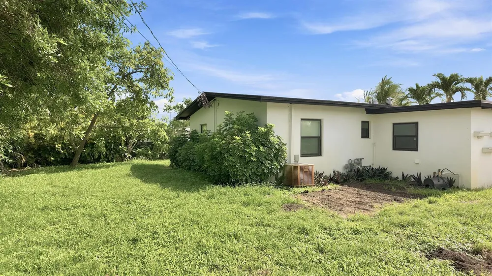 720 S 11th Street Lantana, FL 33462