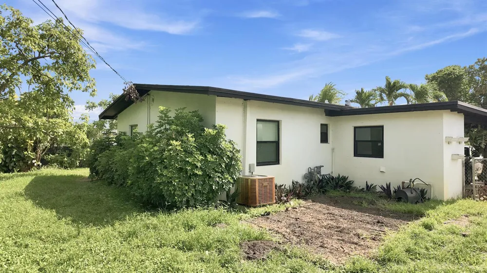 720 S 11th Street Lantana, FL 33462
