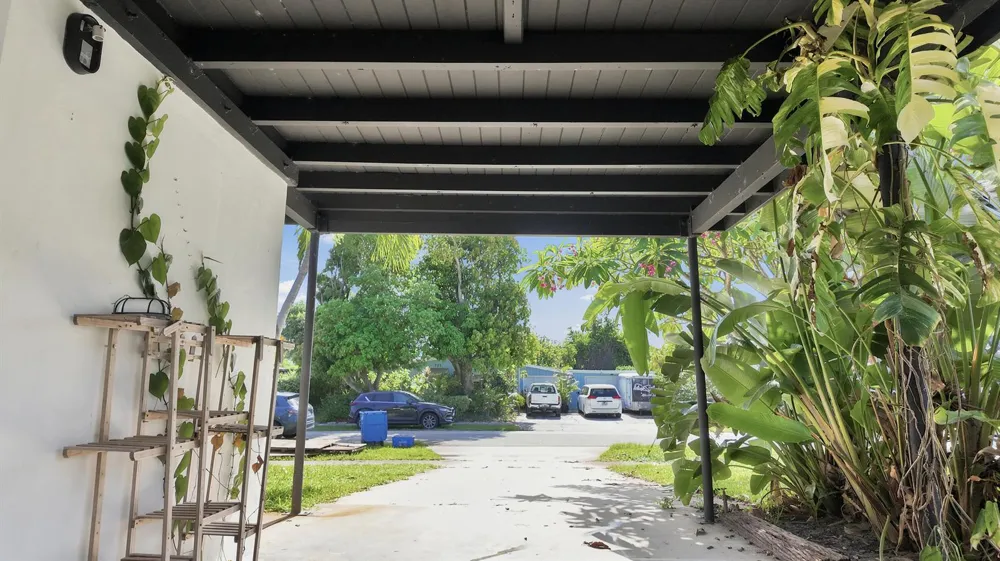 720 S 11th Street Lantana, FL 33462