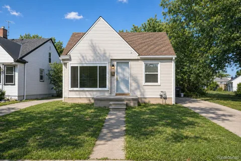 8615 Strathmoor Street