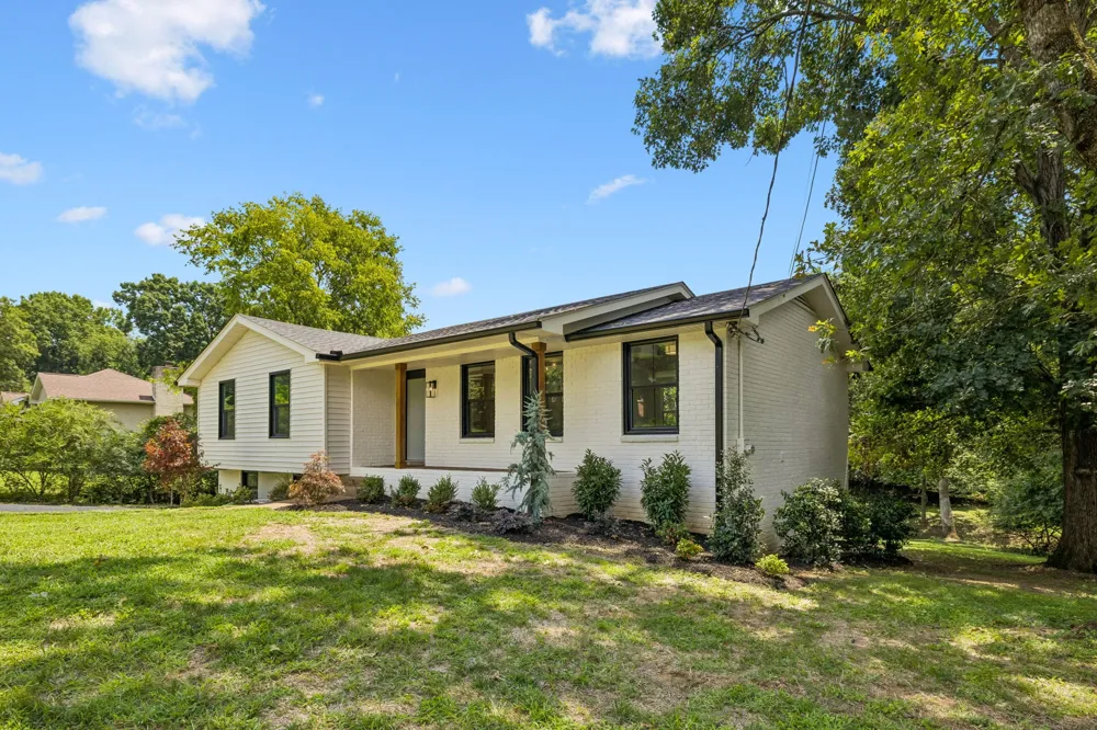 108 Airfloat Dr Hendersonville, TN 37075