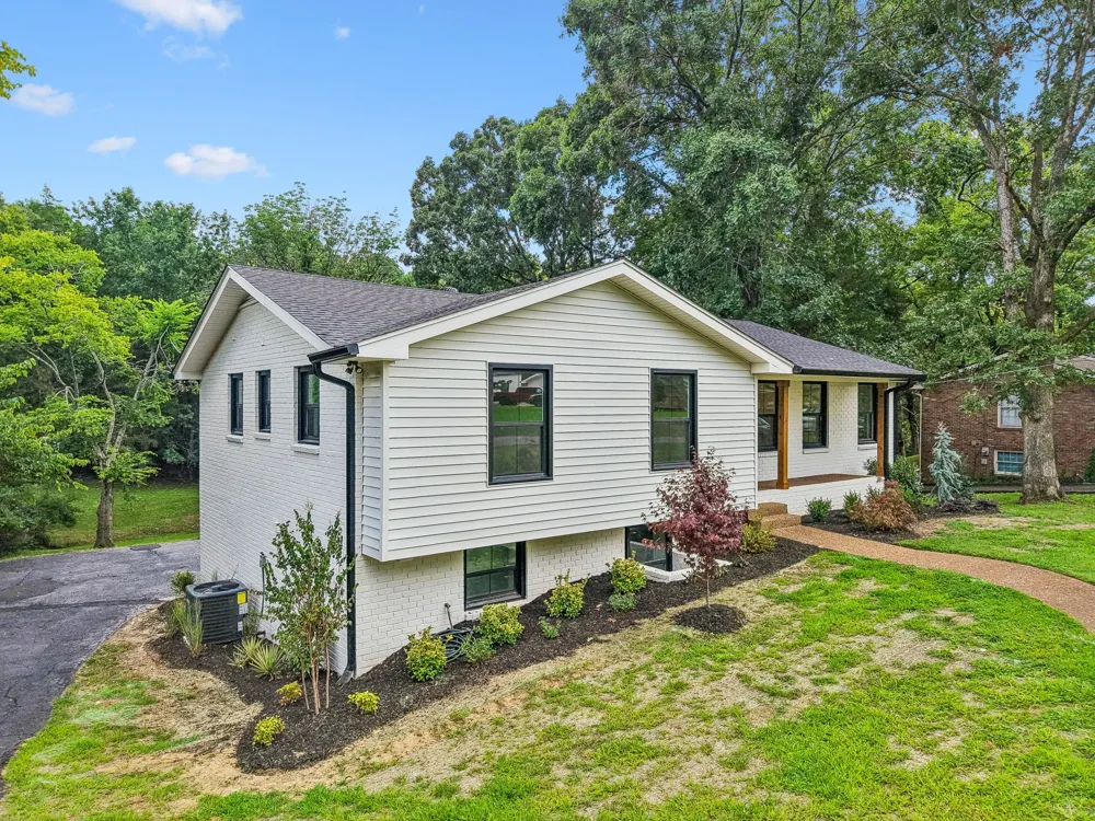108 Airfloat Dr Hendersonville, TN 37075