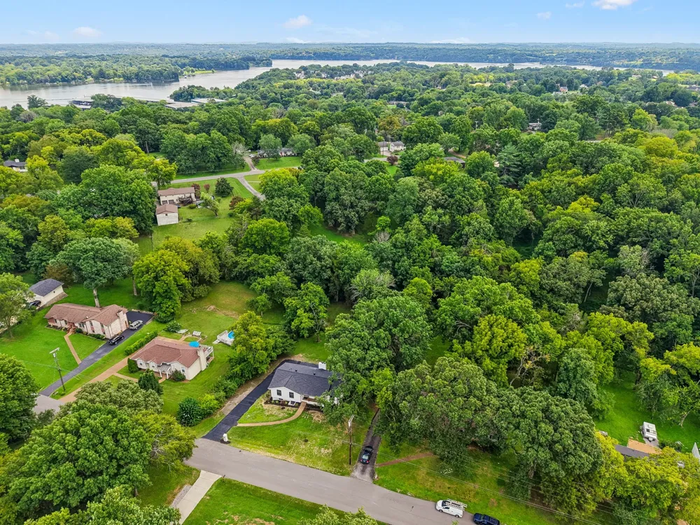 108 Airfloat Dr Hendersonville, TN 37075