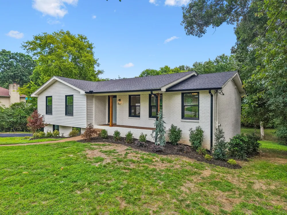 108 Airfloat Dr Hendersonville, TN 37075