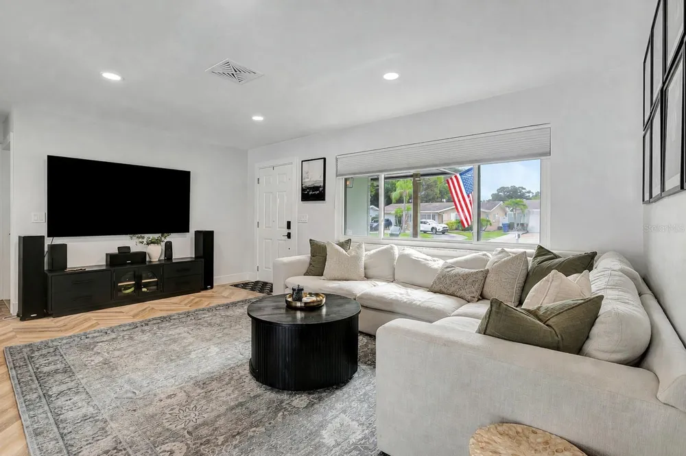 510 HILLCREST DRIVE Largo, FL 33771