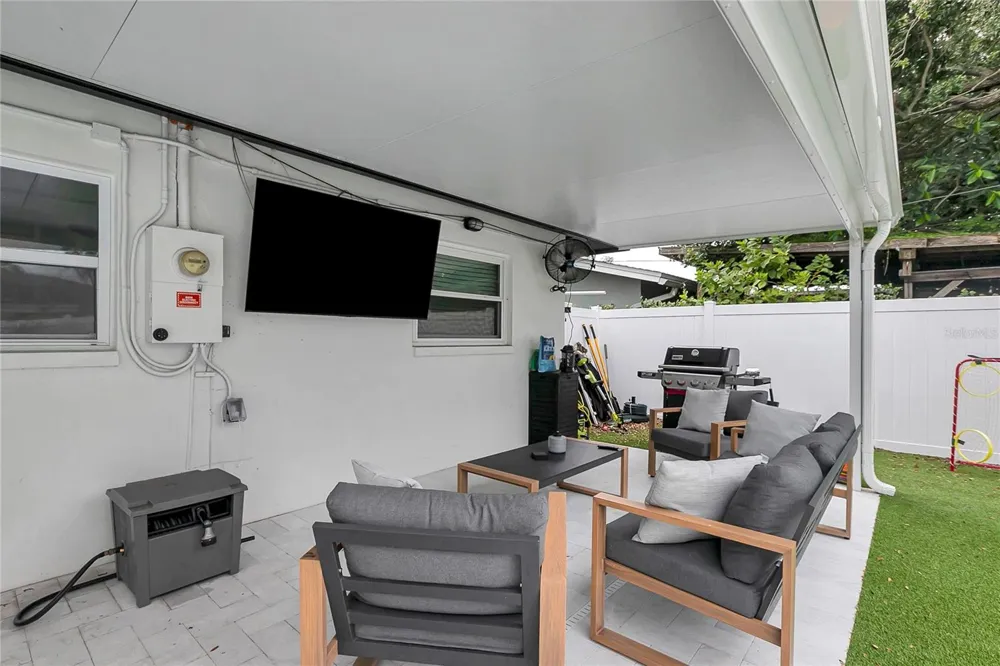 510 HILLCREST DRIVE Largo, FL 33771
