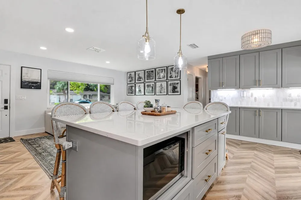510 HILLCREST DRIVE Largo, FL 33771