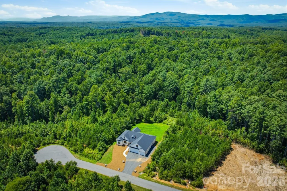 2124 Starlight Lane Morganton, NC 28655