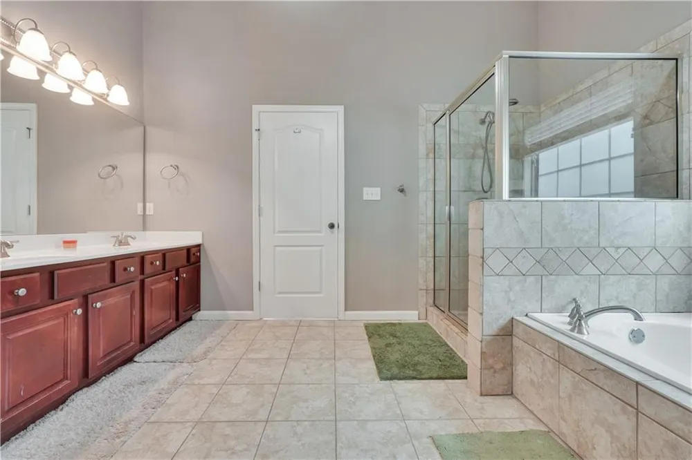 130 Northwood Creek Way Oxford, GA 30054