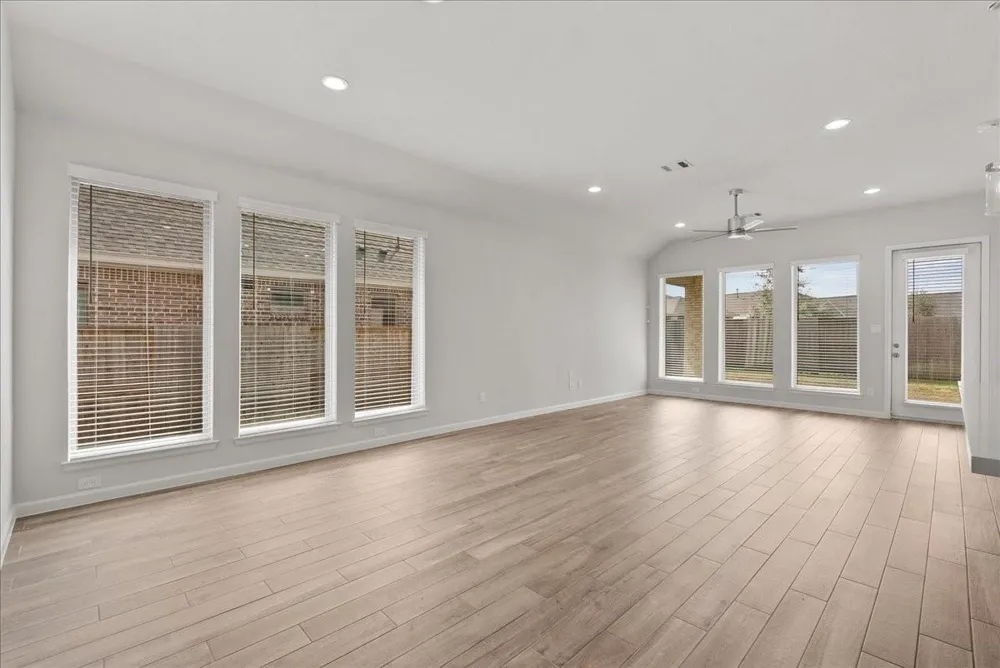 4618 Cooper Lane Rosharon, TX 77583