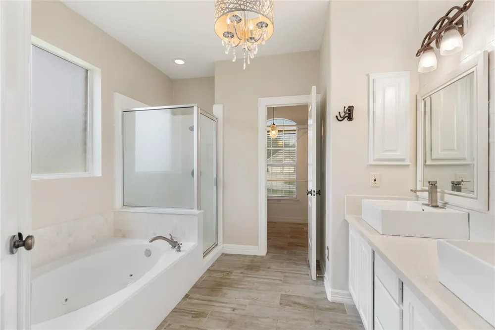 19907 Stone Lake Circle Tomball, TX 77377
