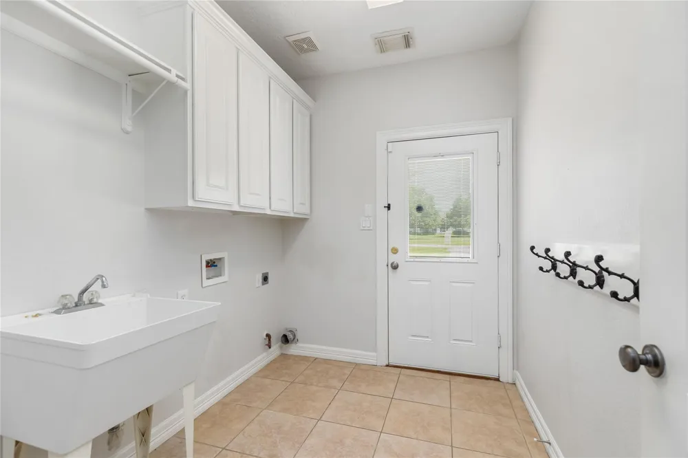 19907 Stone Lake Circle Tomball, TX 77377