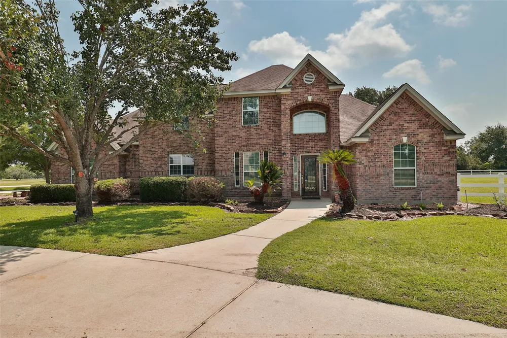 19907 Stone Lake Circle Tomball, TX 77377