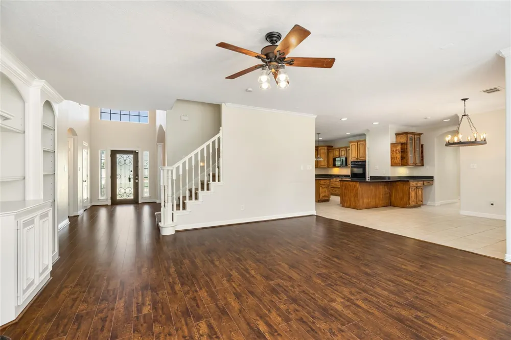19907 Stone Lake Circle Tomball, TX 77377