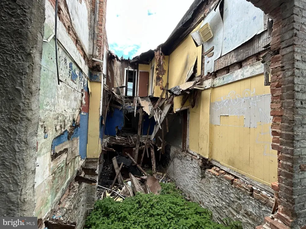 2532 FREDERICK AVENUE Baltimore, MD 21223