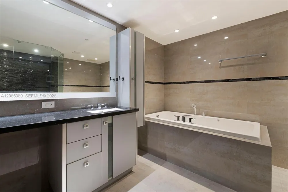 19216 Fisher Island Dr #19216 Fisher Island, FL 33109