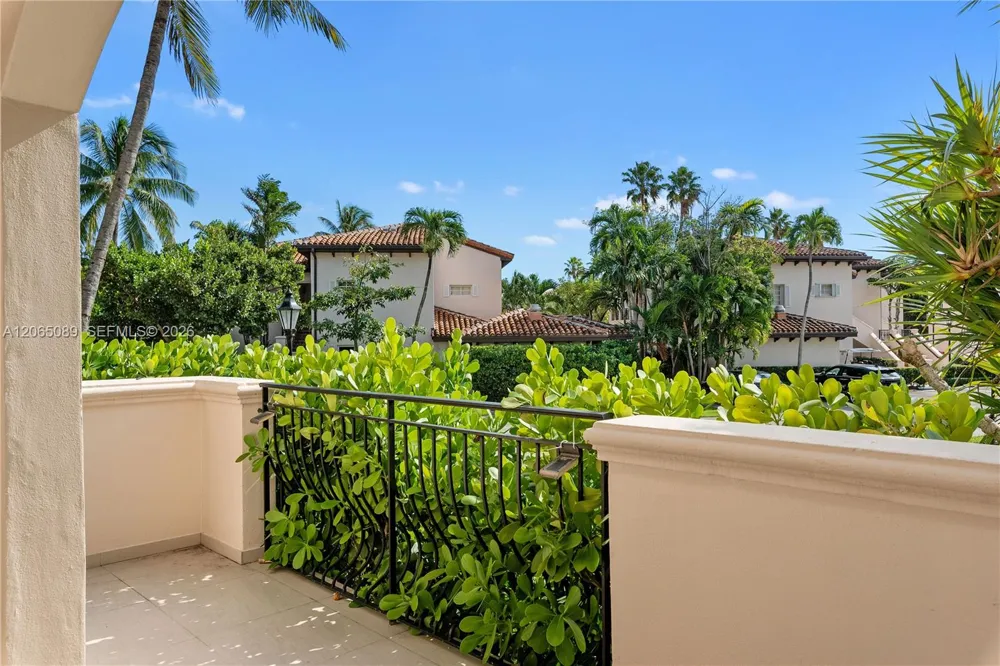 19216 Fisher Island Dr #19216 Fisher Island, FL 33109