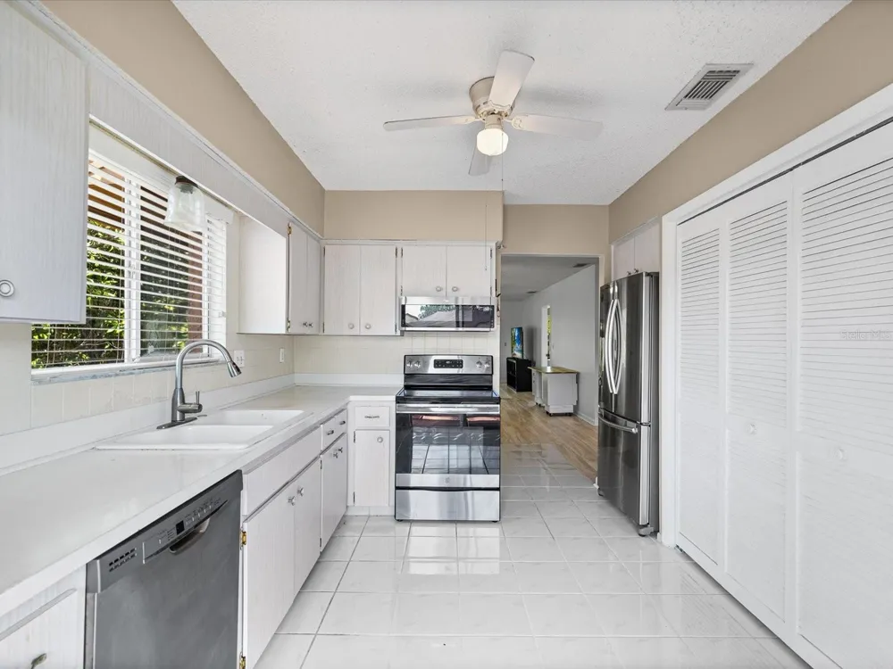 3843 LIGHTHOUSE WAY New Port Richey, FL 34652