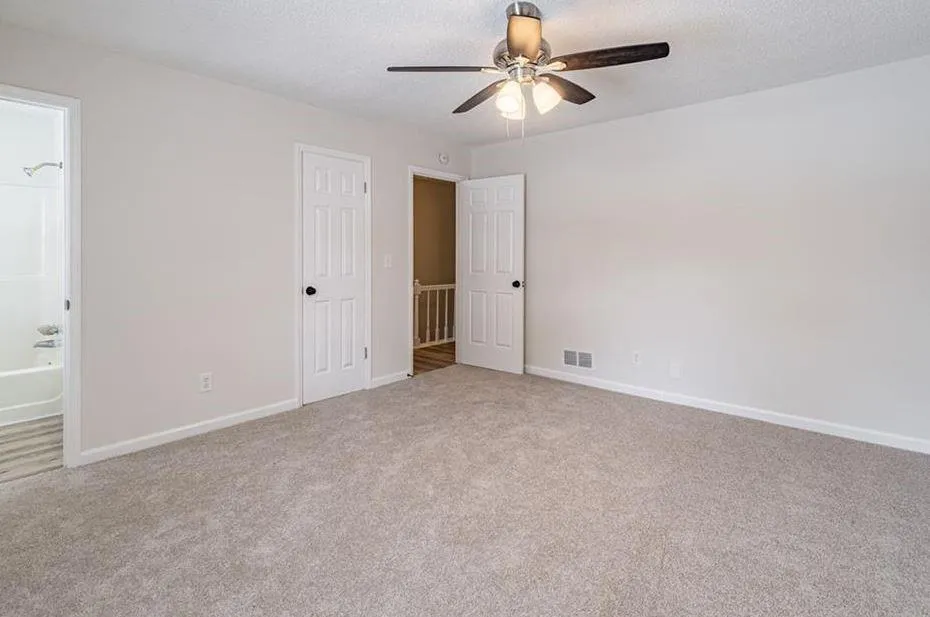 1050 Old Holcomb Bridge Road Roswell, GA 30076