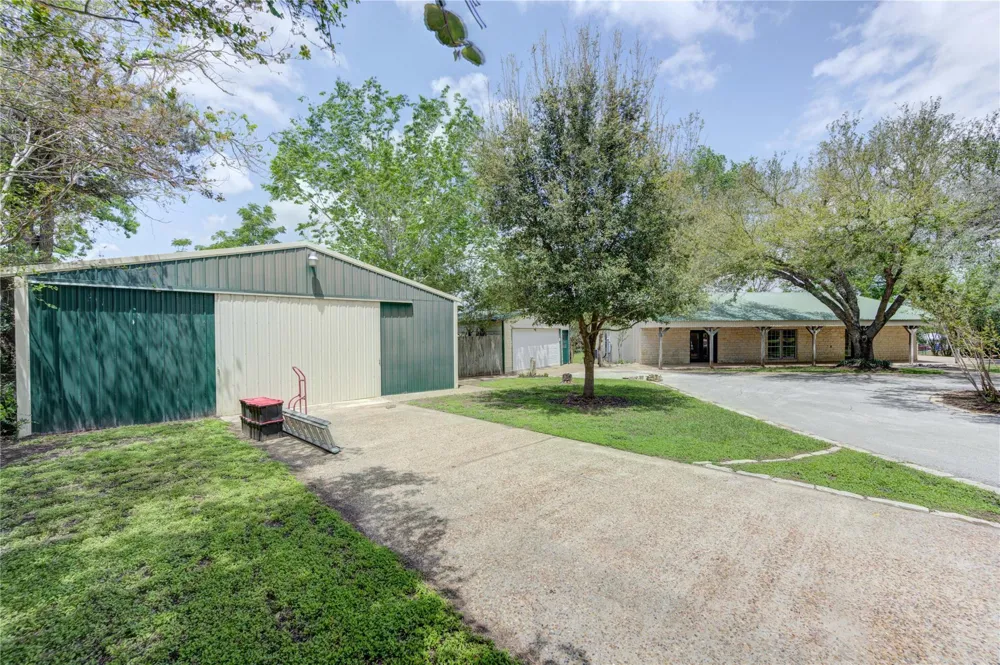 3314 Meier Road S Sealy, TX 77474