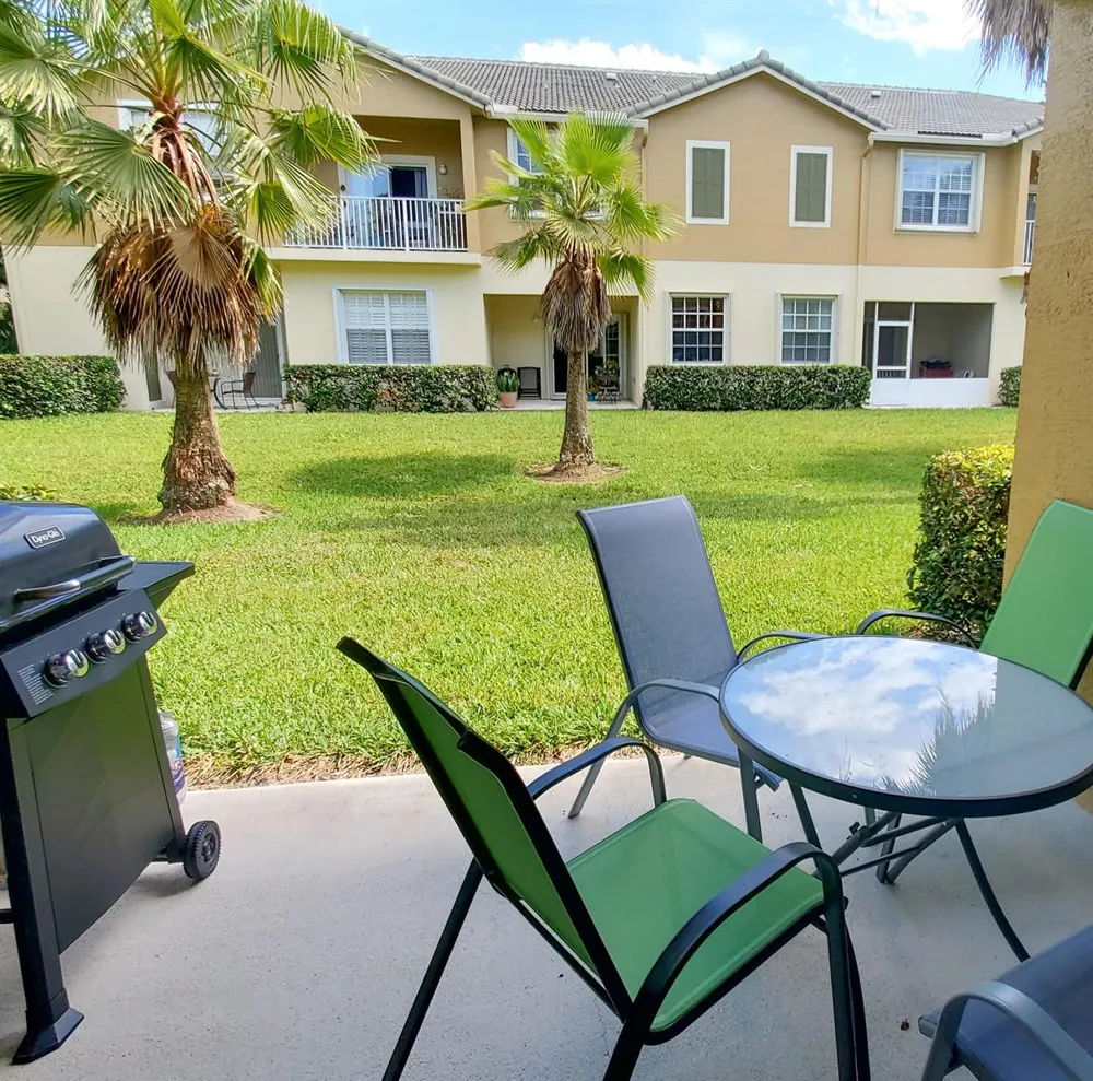 1560 SE Wilshire Place #102 Stuart, FL 34994