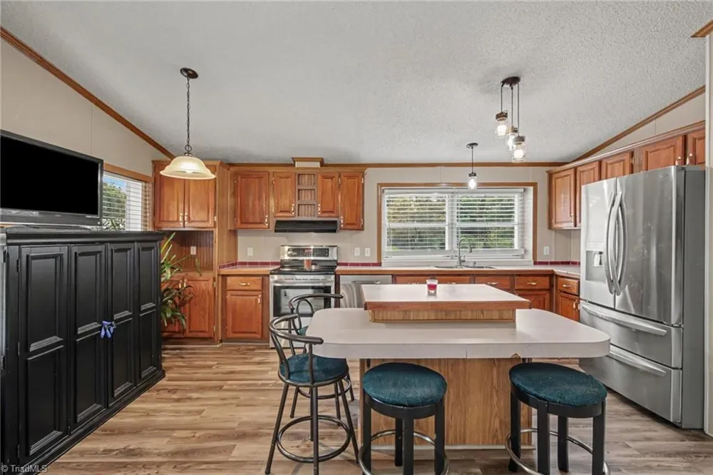 1060 Knobview Lane Pilot Mountain, NC 27041