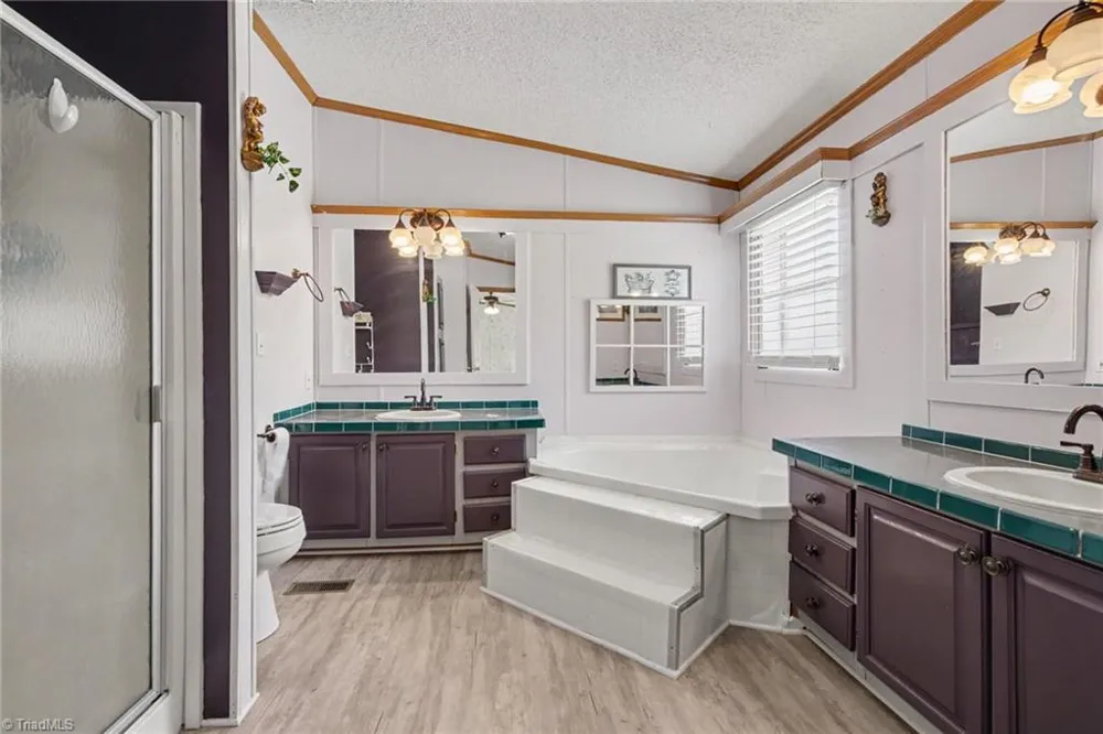 1060 Knobview Lane Pilot Mountain, NC 27041