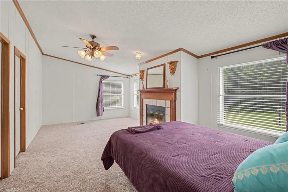 1060 Knobview Lane Pilot Mountain, NC 27041