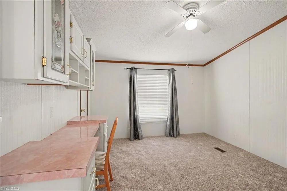 1060 Knobview Lane Pilot Mountain, NC 27041