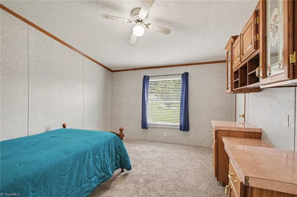 1060 Knobview Lane Pilot Mountain, NC 27041