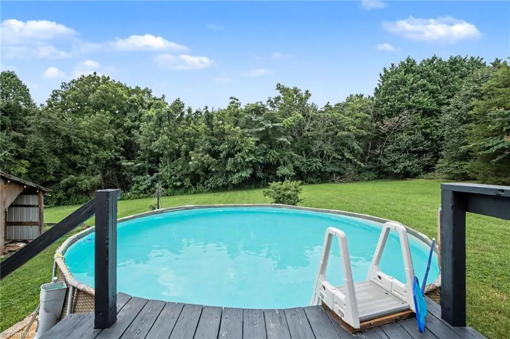 1060 Knobview Lane Pilot Mountain, NC 27041