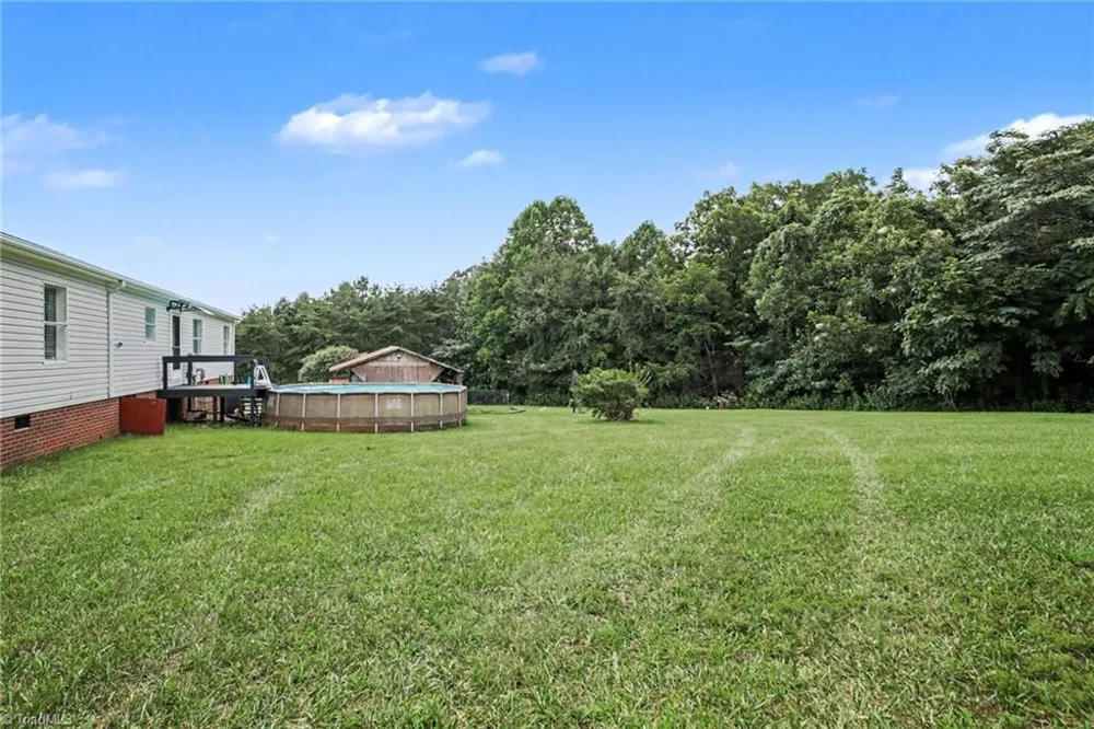 1060 Knobview Lane Pilot Mountain, NC 27041