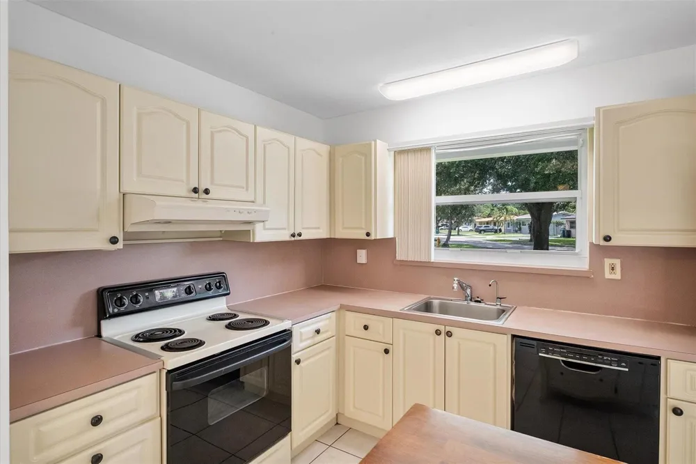 13988 Lake Lure Court Miami Lakes, FL 33014