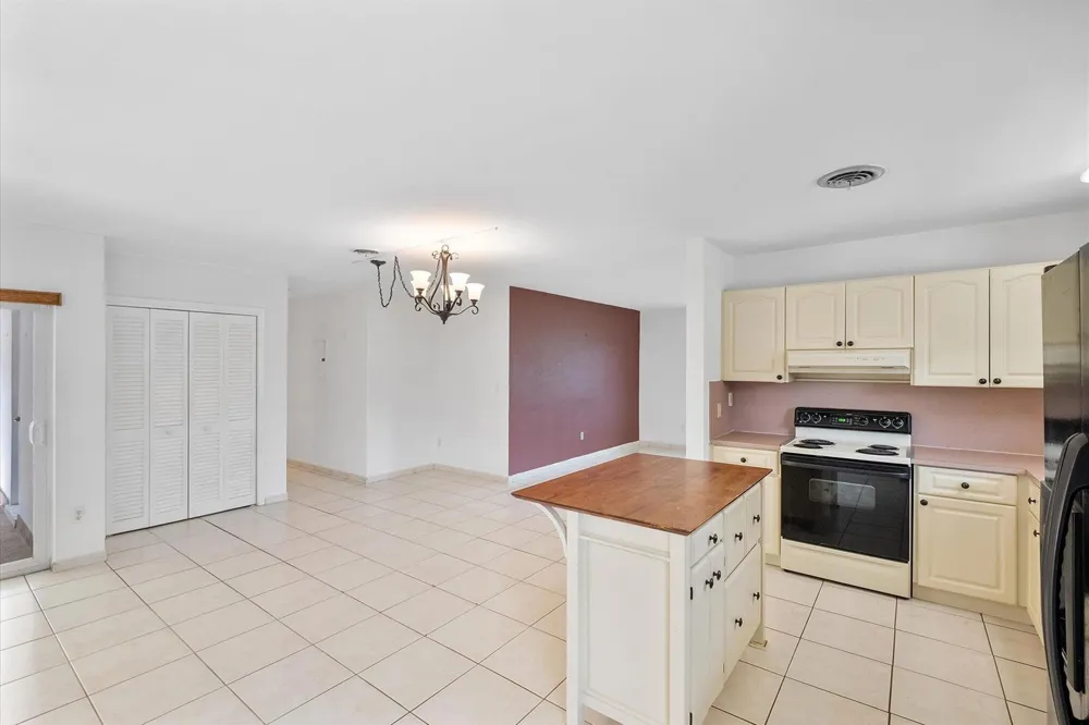 13988 Lake Lure Court Miami Lakes, FL 33014