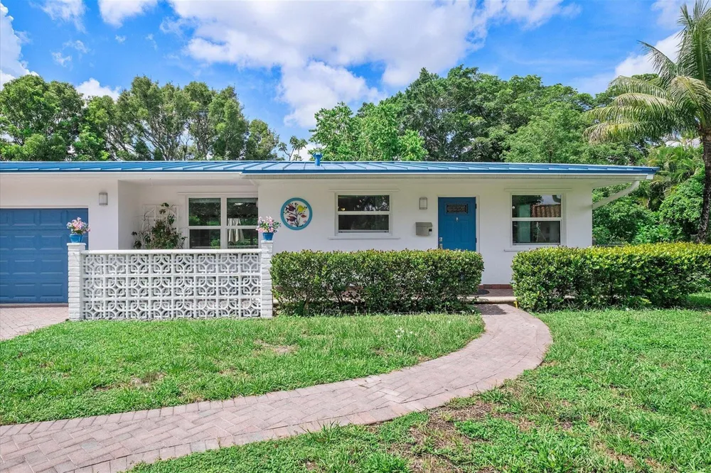 13988 Lake Lure Court Miami Lakes, FL 33014