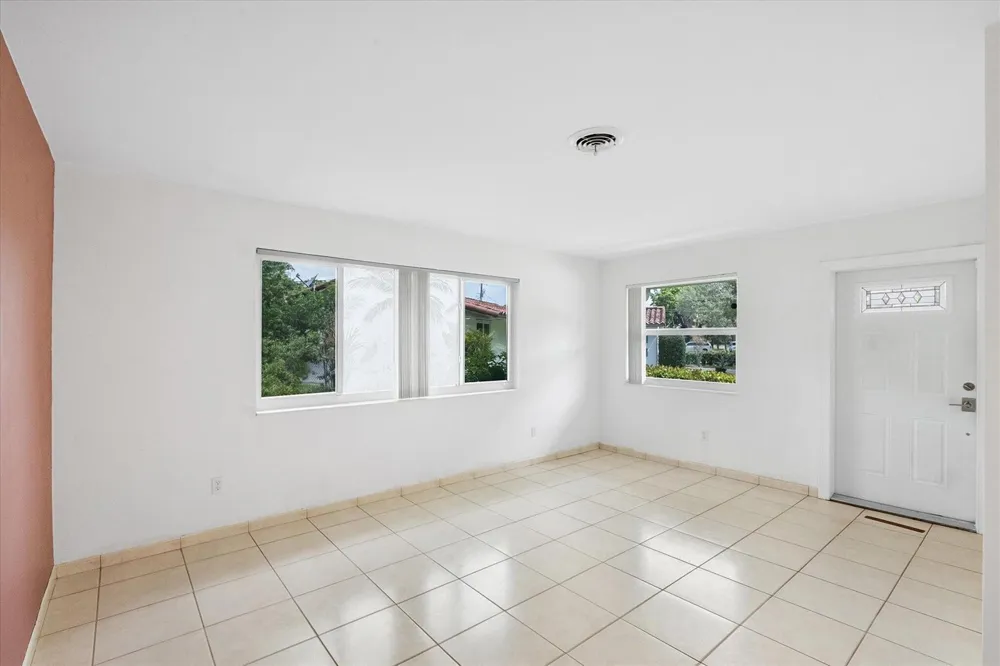 13988 Lake Lure Court Miami Lakes, FL 33014