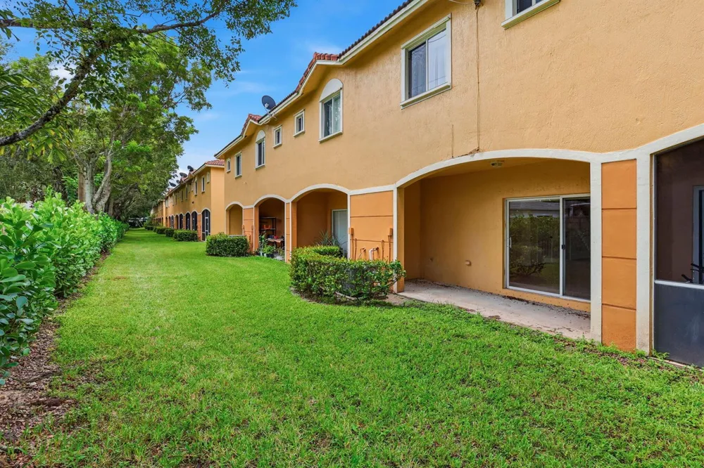 460 PRINCESS DRIVE Margate, FL 33068