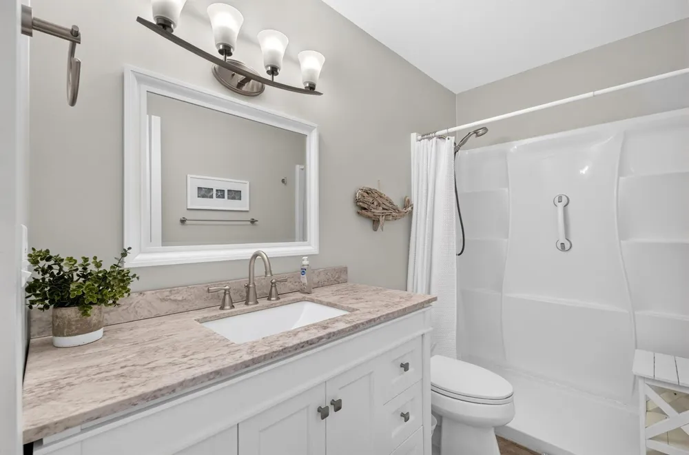 72 Royal Oak Court #202 Vero Beach, FL 32962