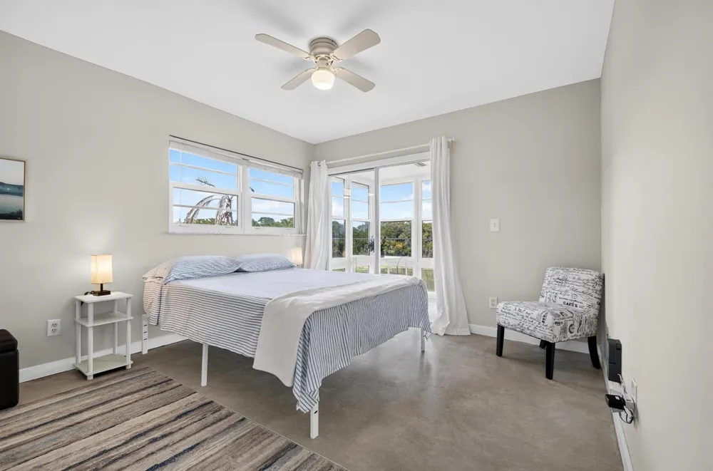 72 Royal Oak Court #202 Vero Beach, FL 32962