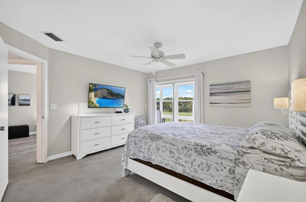 72 Royal Oak Court #202 Vero Beach, FL 32962