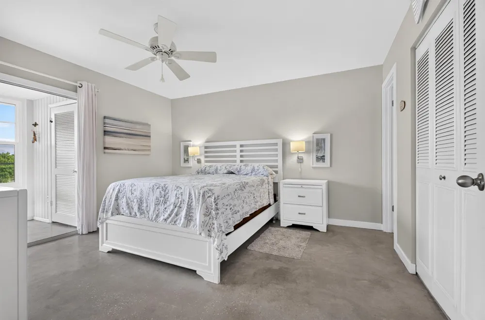 72 Royal Oak Court #202 Vero Beach, FL 32962