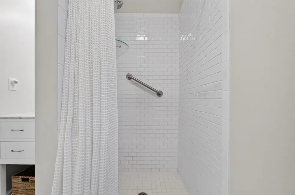 72 Royal Oak Court #202 Vero Beach, FL 32962