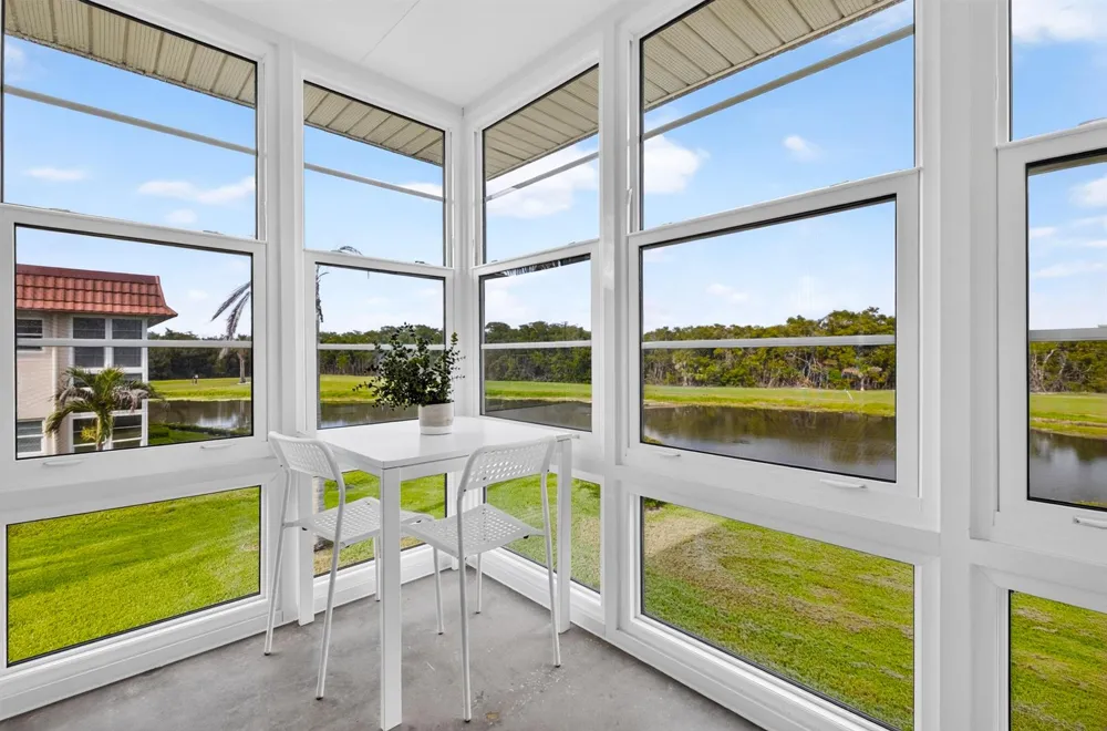 72 Royal Oak Court #202 Vero Beach, FL 32962