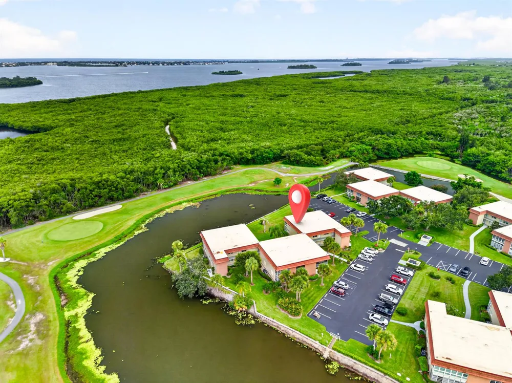 72 Royal Oak Court #202 Vero Beach, FL 32962