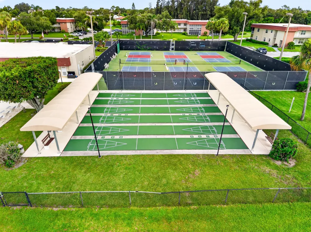 72 Royal Oak Court #202 Vero Beach, FL 32962