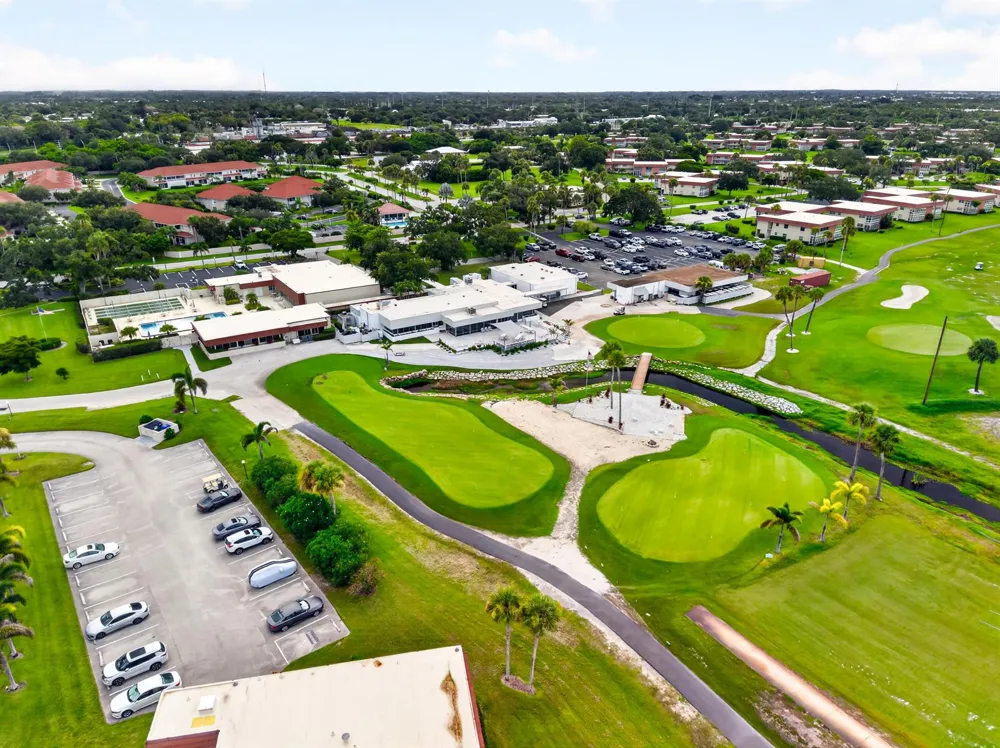 72 Royal Oak Court #202 Vero Beach, FL 32962