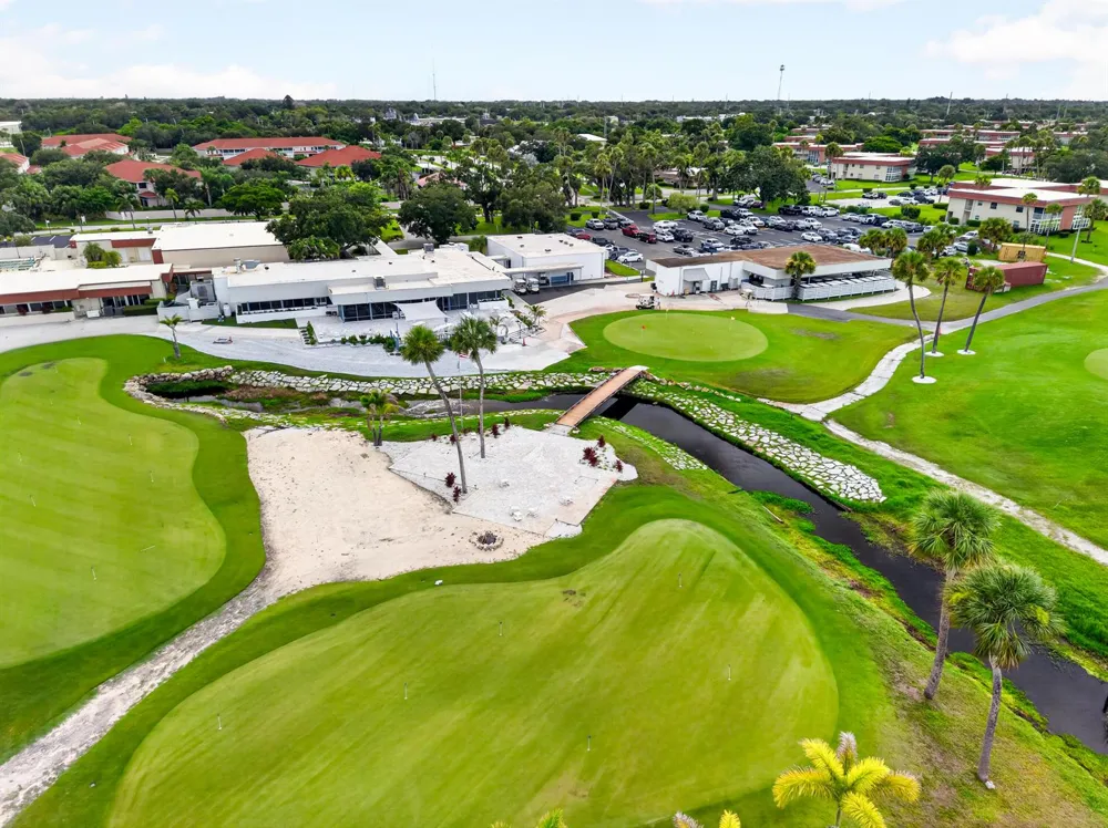 72 Royal Oak Court #202 Vero Beach, FL 32962