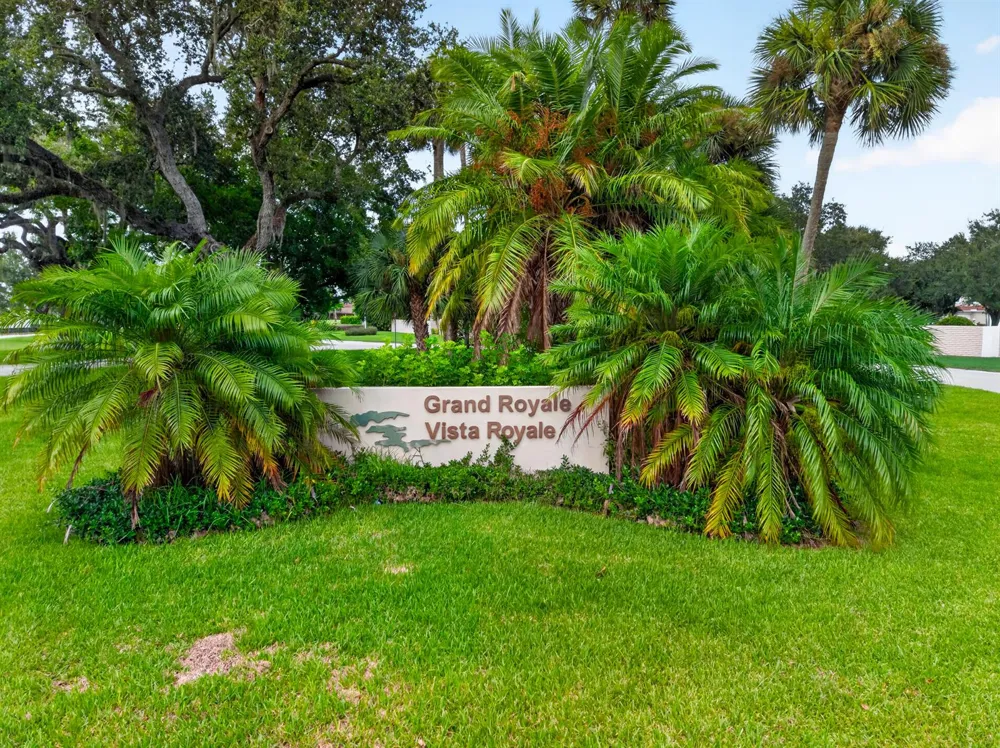 72 Royal Oak Court #202 Vero Beach, FL 32962