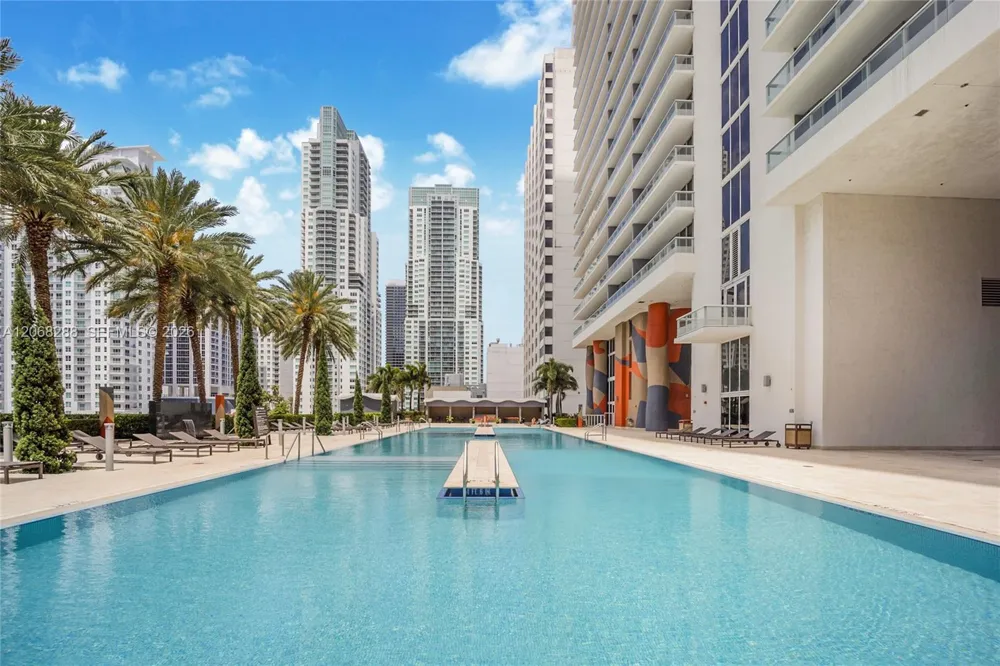 50 Biscayne Blvd #514 Miami, FL 33132
