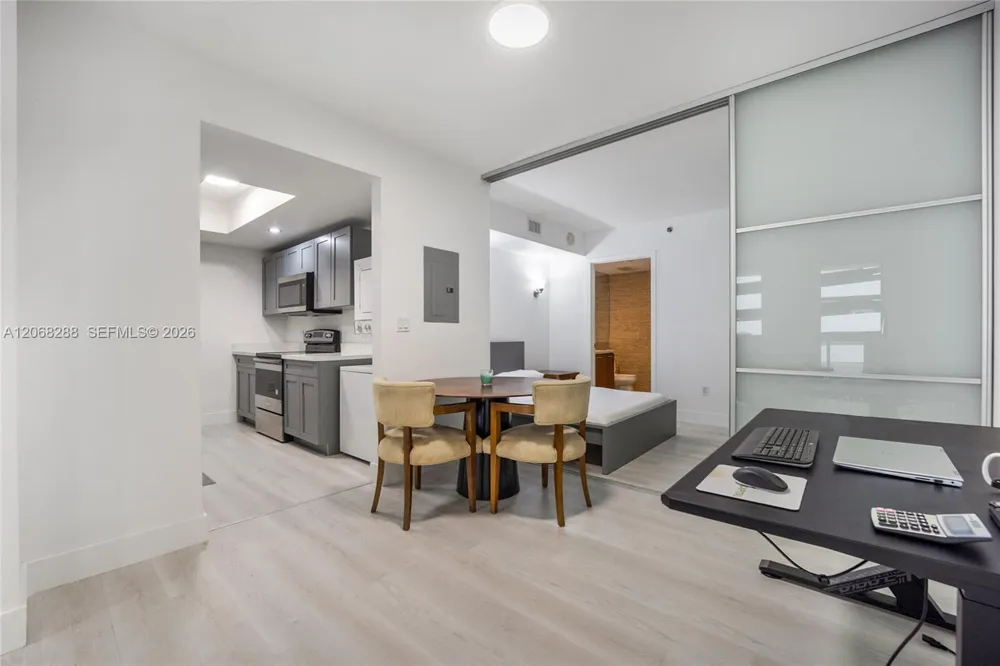 50 Biscayne Blvd #514 Miami, FL 33132